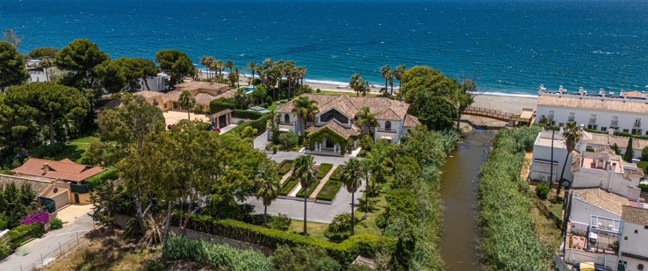 Resale - Villa - Estepona - Estepona Centro