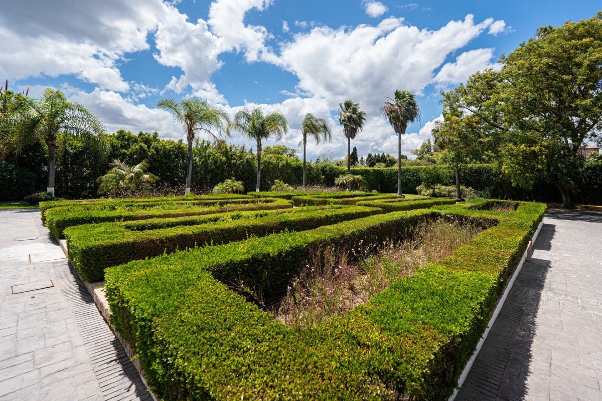Resale - Villa - Estepona - Estepona Centro