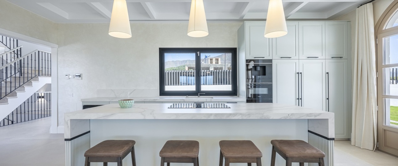 Resale - Villa - Estepona - Estepona Centro