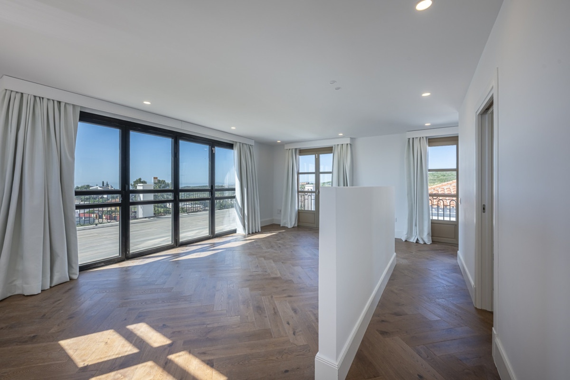 Resale - Villa - Estepona - Estepona Centro