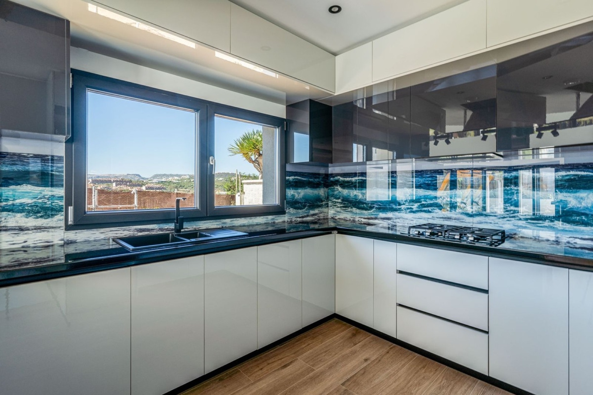Resale - Villa - Estepona - Estepona Centro