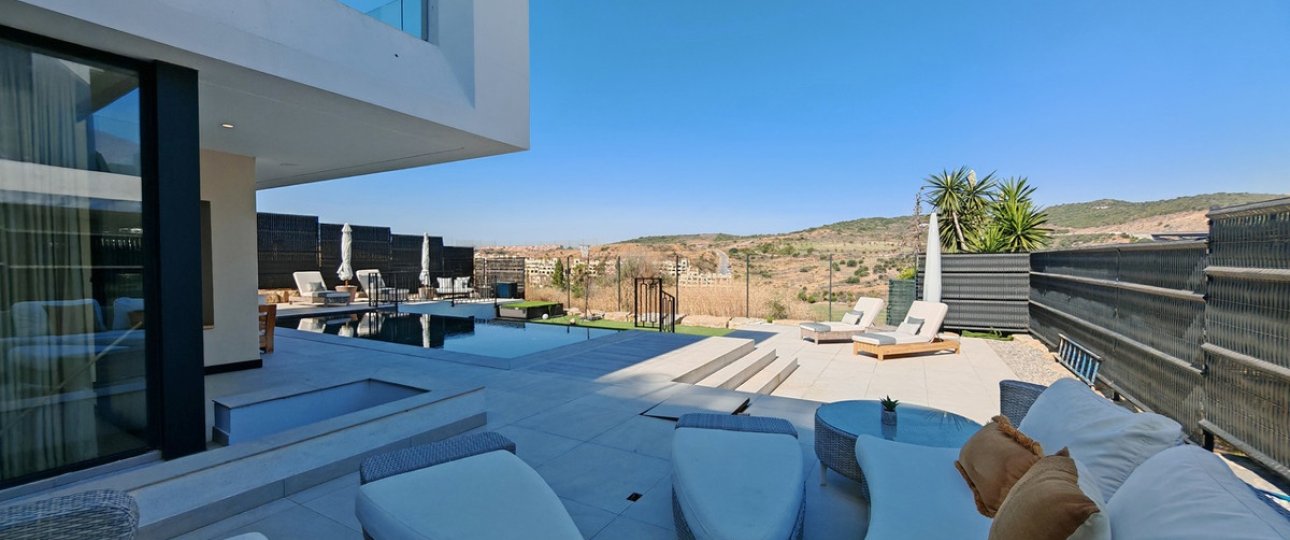 Resale - Villa - Estepona - Estepona Centro