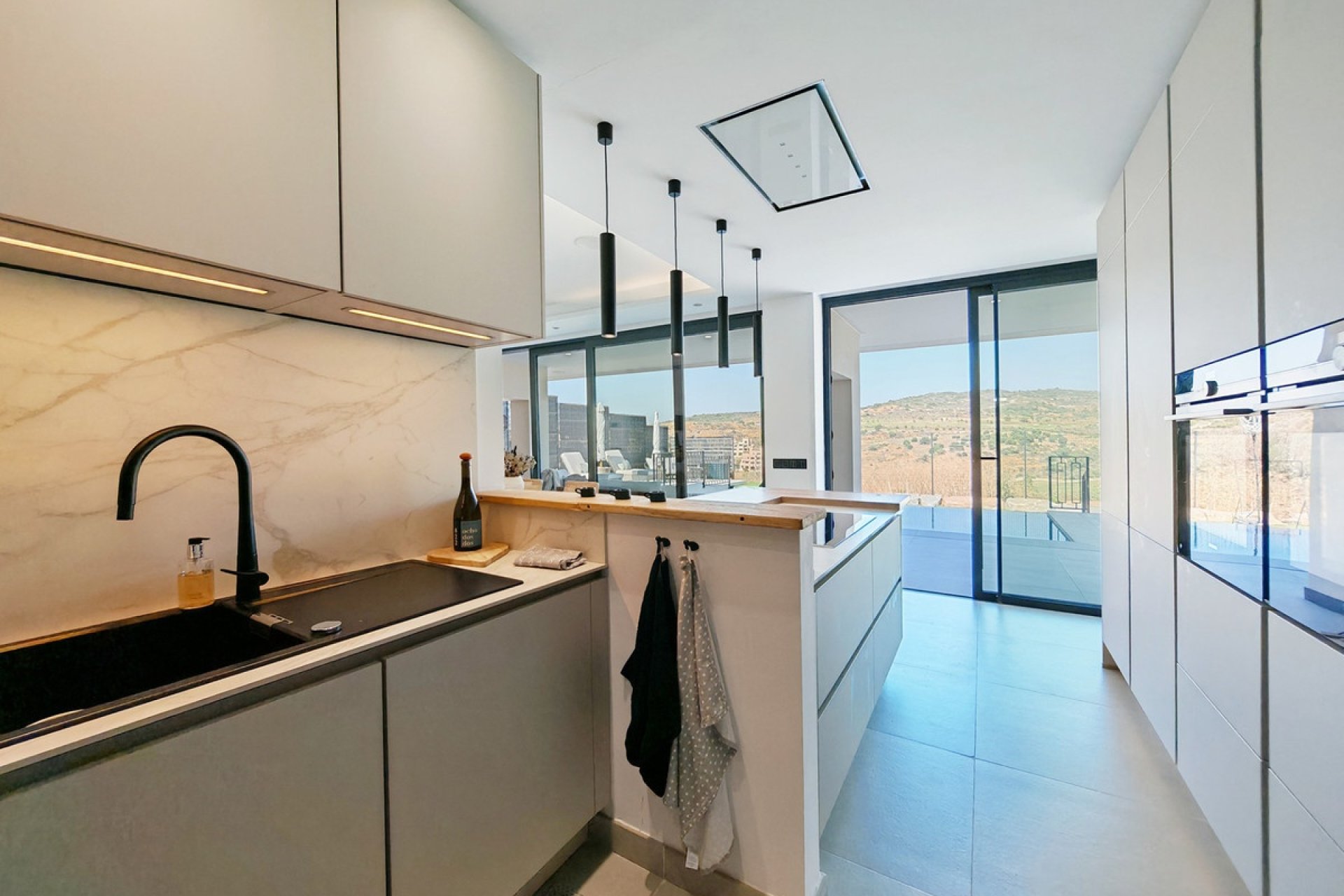 Resale - Villa - Estepona - Estepona Centro