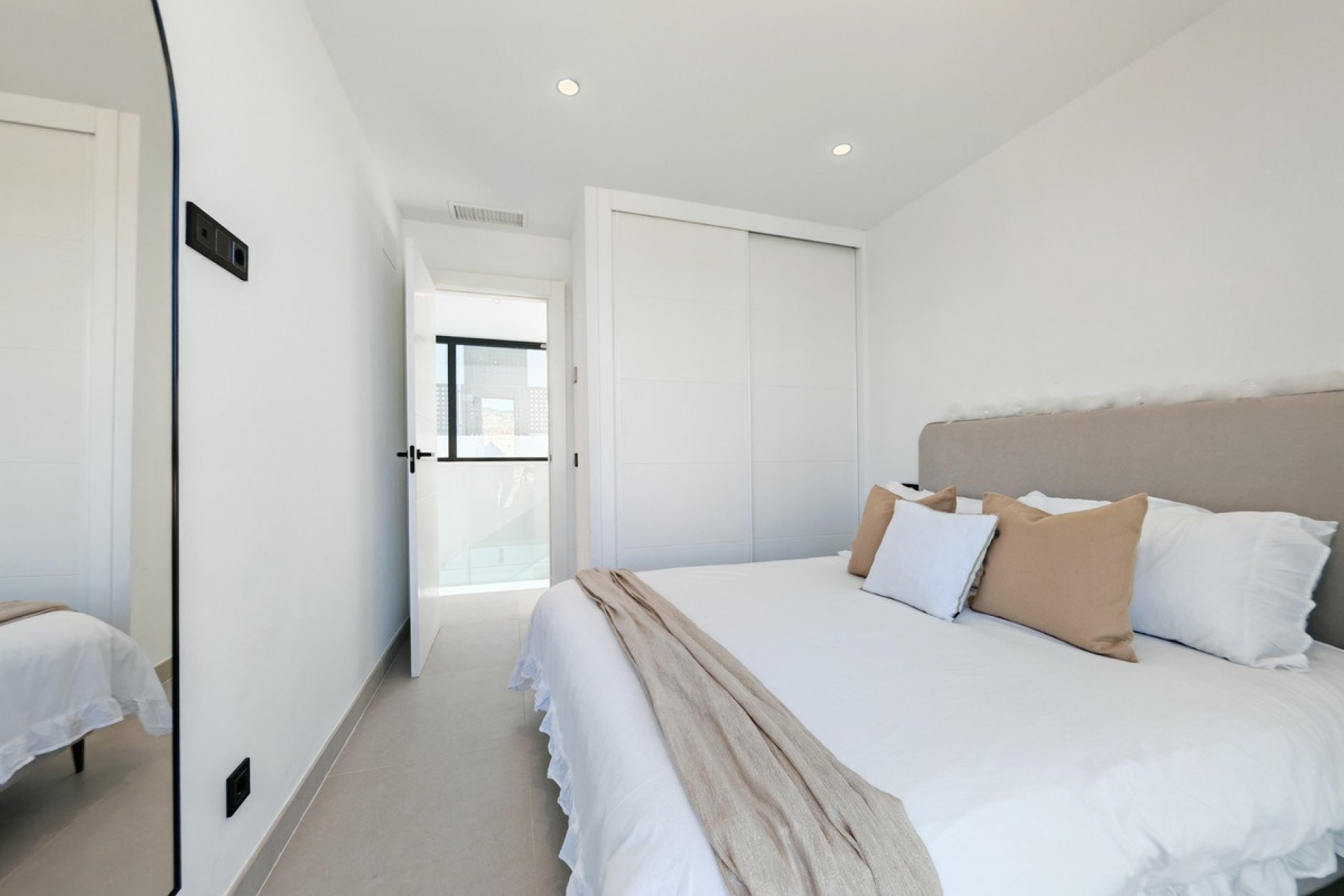 Resale - Villa - Estepona - Estepona Centro