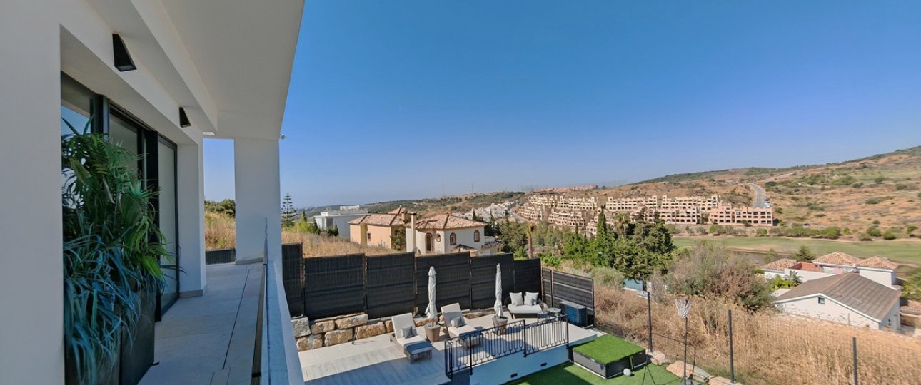 Resale - Villa - Estepona - Estepona Centro
