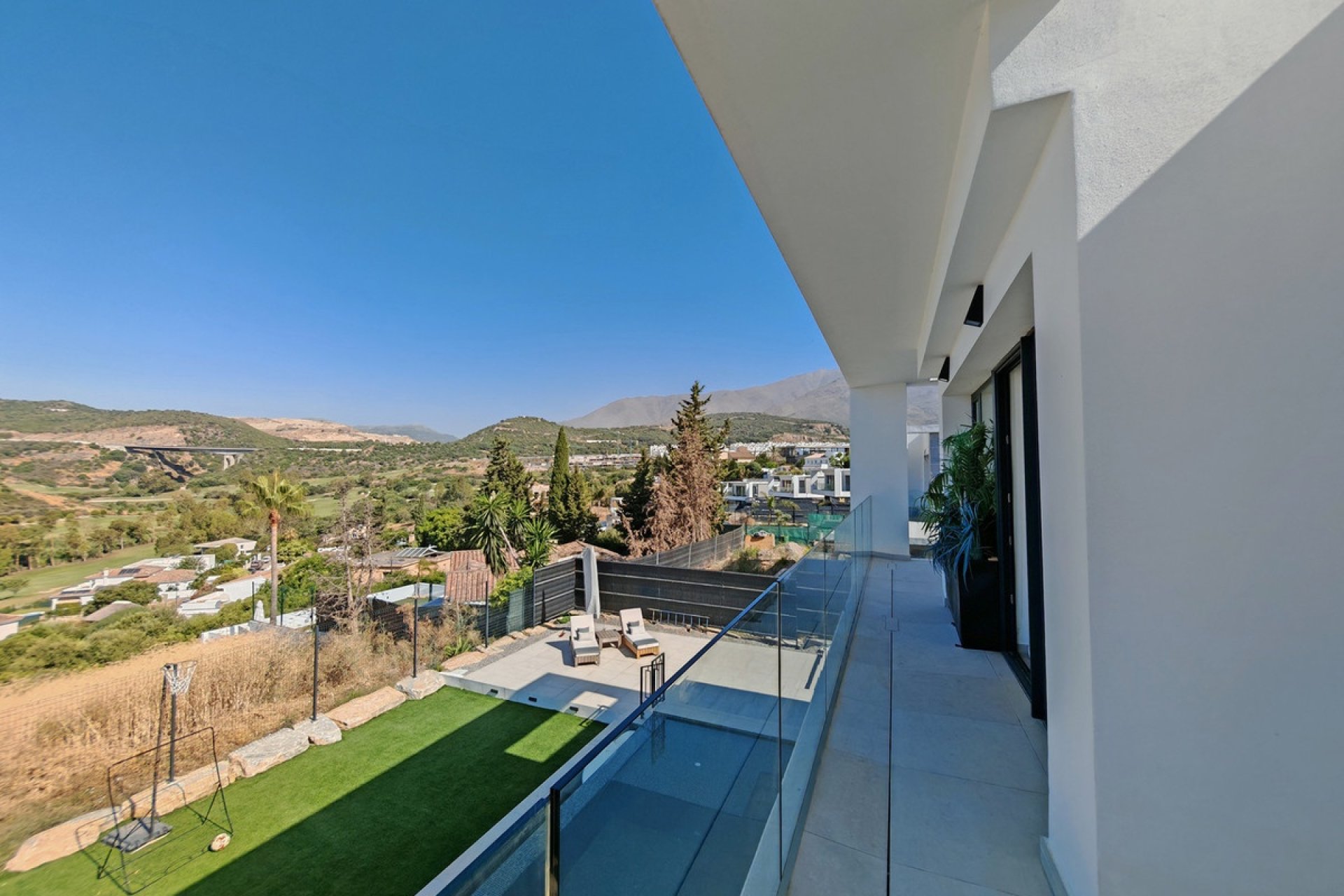 Resale - Villa - Estepona - Estepona Centro