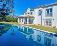 Resale - Villa - Estepona - Estepona Centro