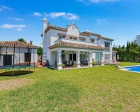 Resale - Villa - Estepona - Estepona Centro