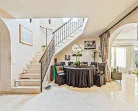 Resale - Villa - Estepona - Estepona Centro