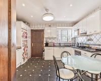 Resale - Villa - Estepona - Estepona Centro
