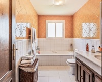 Resale - Villa - Estepona - Estepona Centro