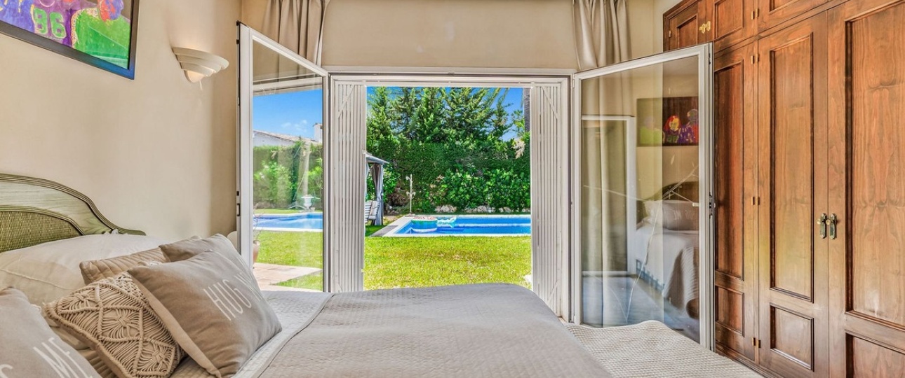 Resale - Villa - Estepona - Estepona Centro