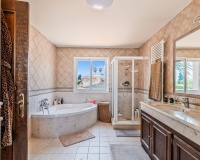 Resale - Villa - Estepona - Estepona Centro