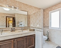Resale - Villa - Estepona - Estepona Centro