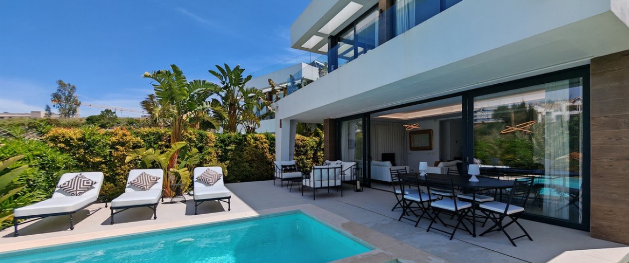 Resale - Villa - Estepona - Estepona Centro