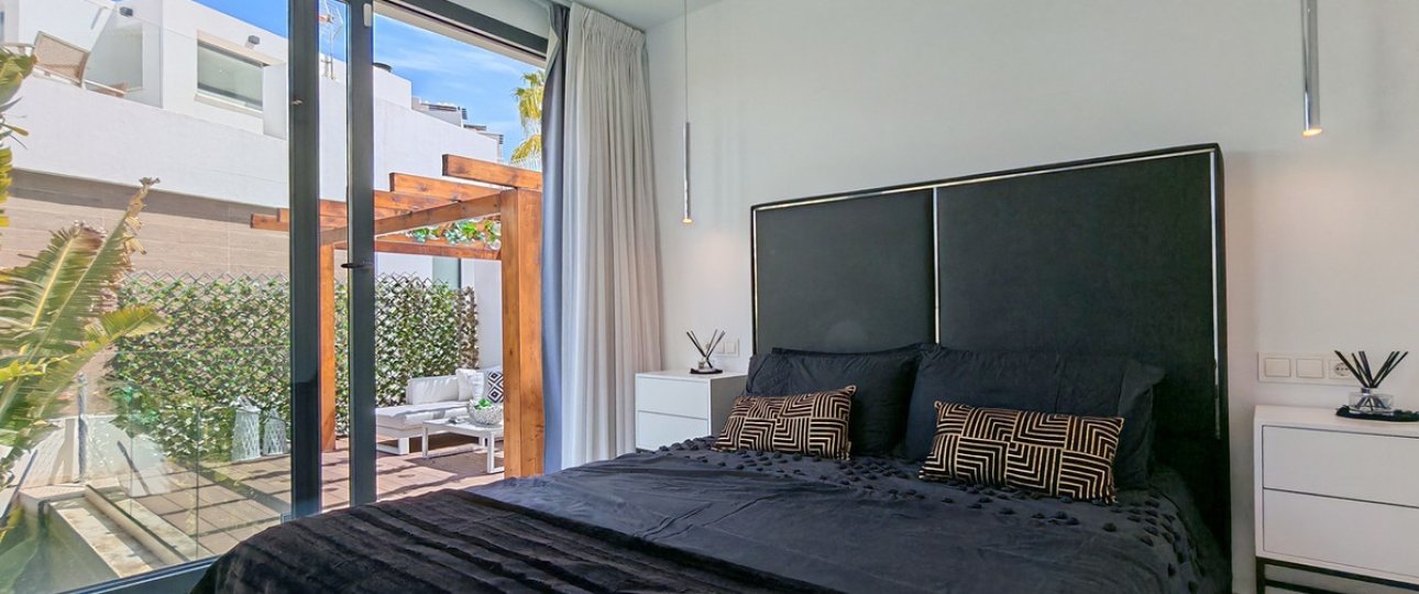 Resale - Villa - Estepona - Estepona Centro