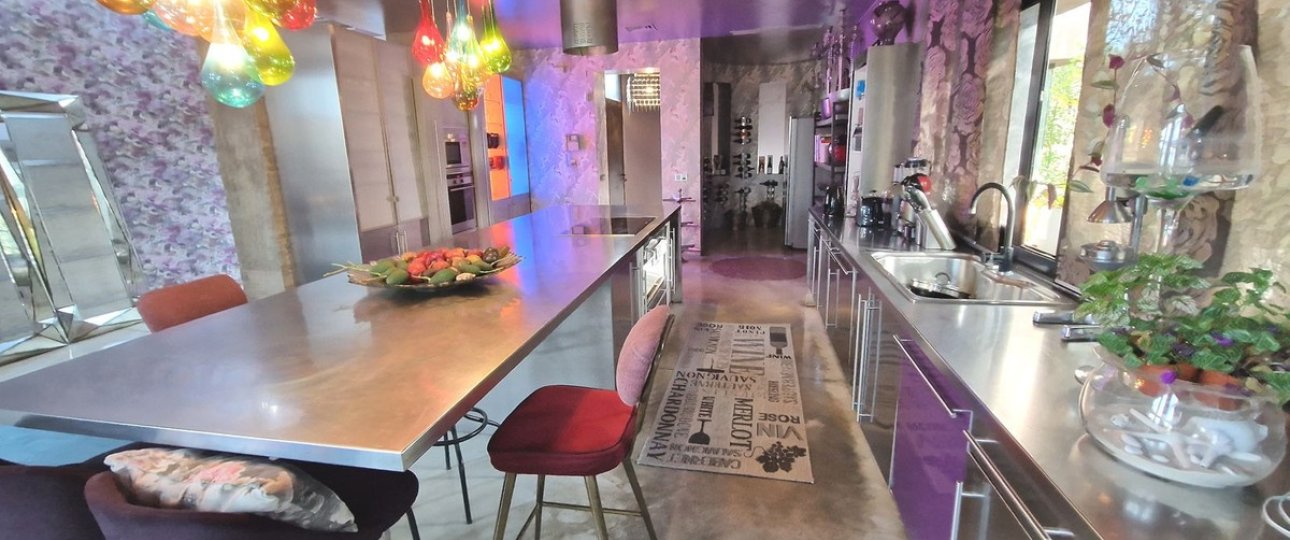 Resale - Villa - Estepona - Estepona Centro