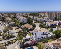 Resale - Villa - Estepona - Estepona Centro