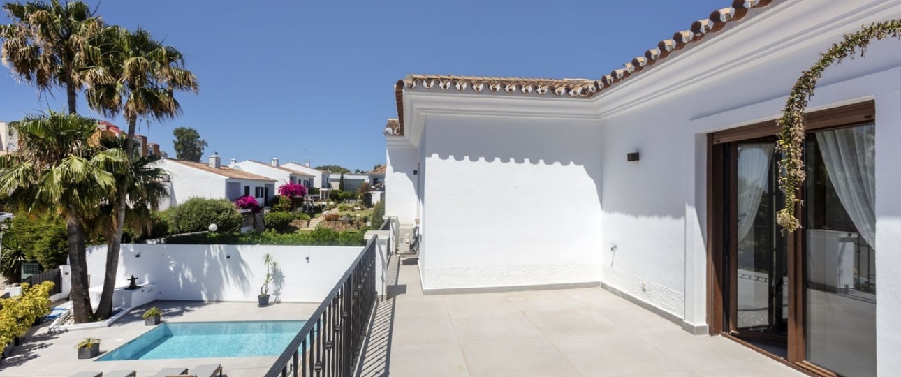 Resale - Villa - Estepona - Estepona Centro