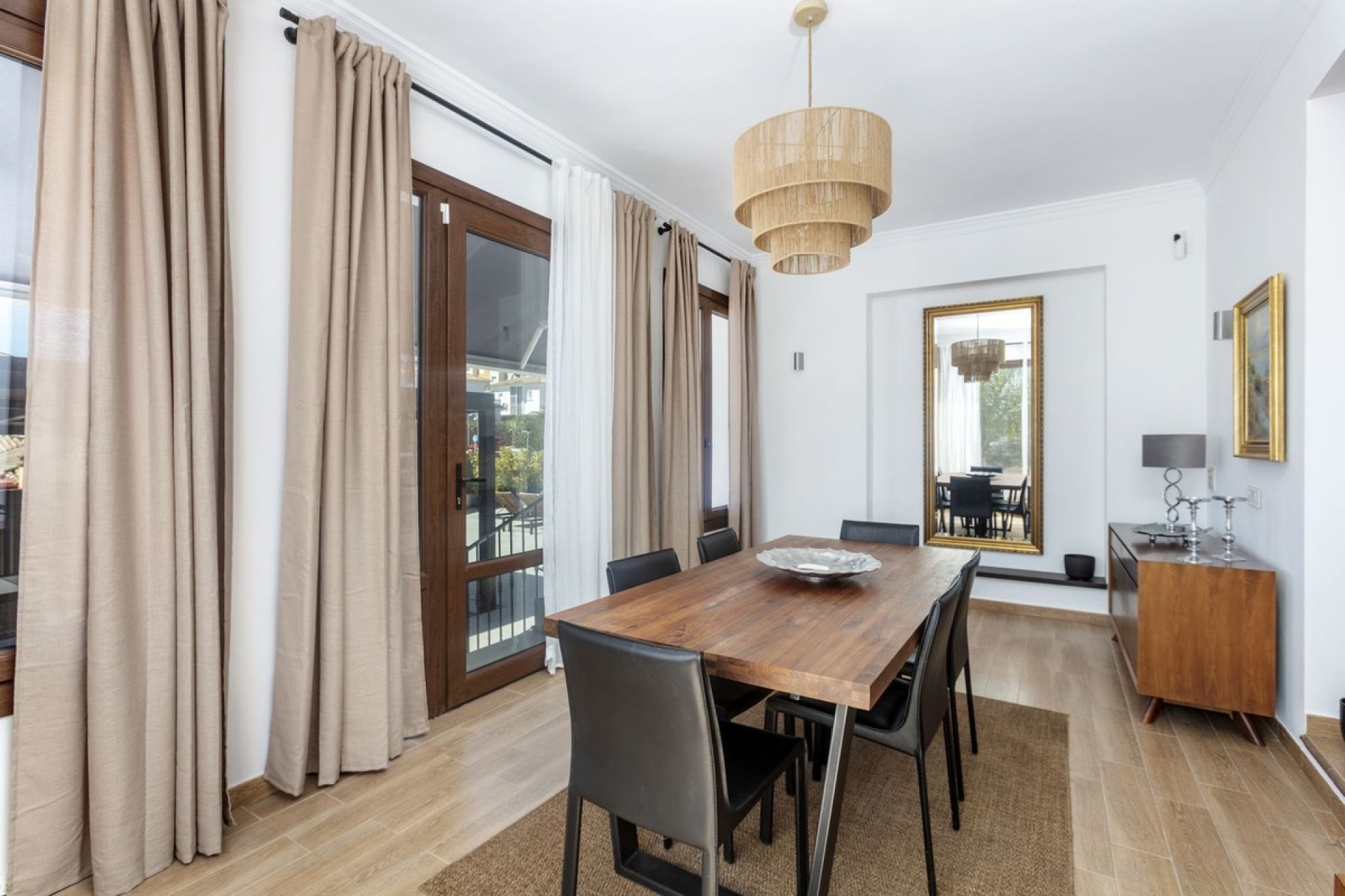 Resale - Villa - Estepona - Estepona Centro