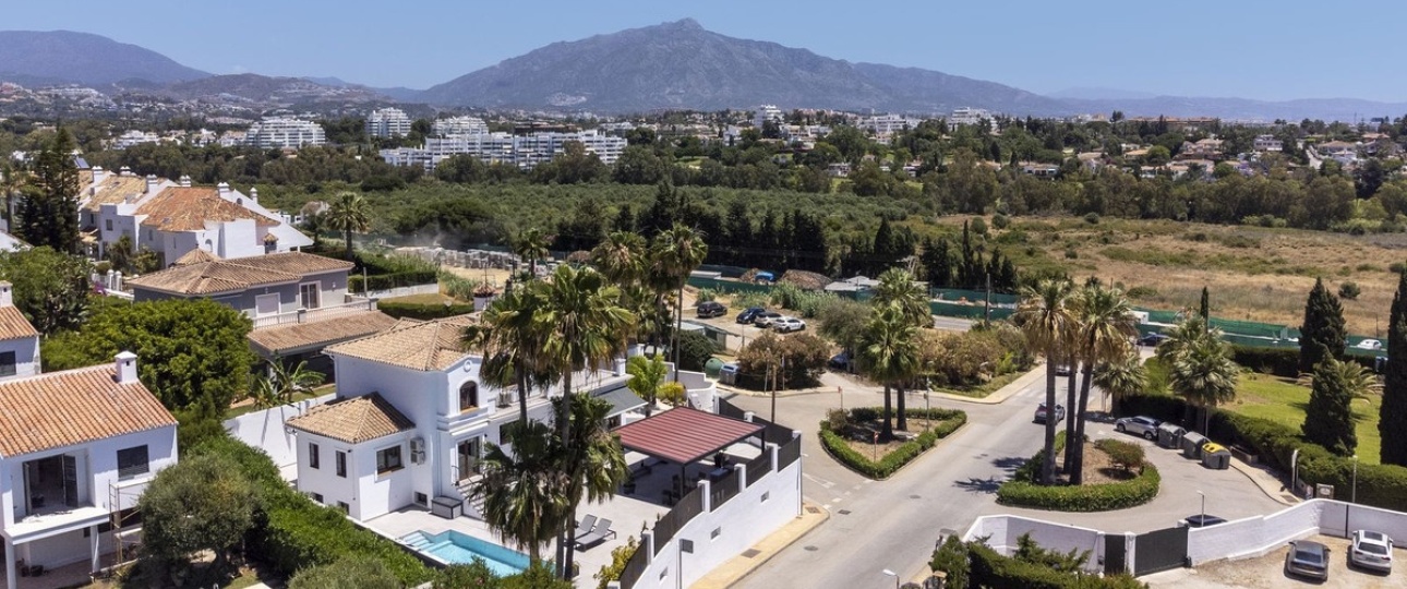 Resale - Villa - Estepona - Estepona Centro