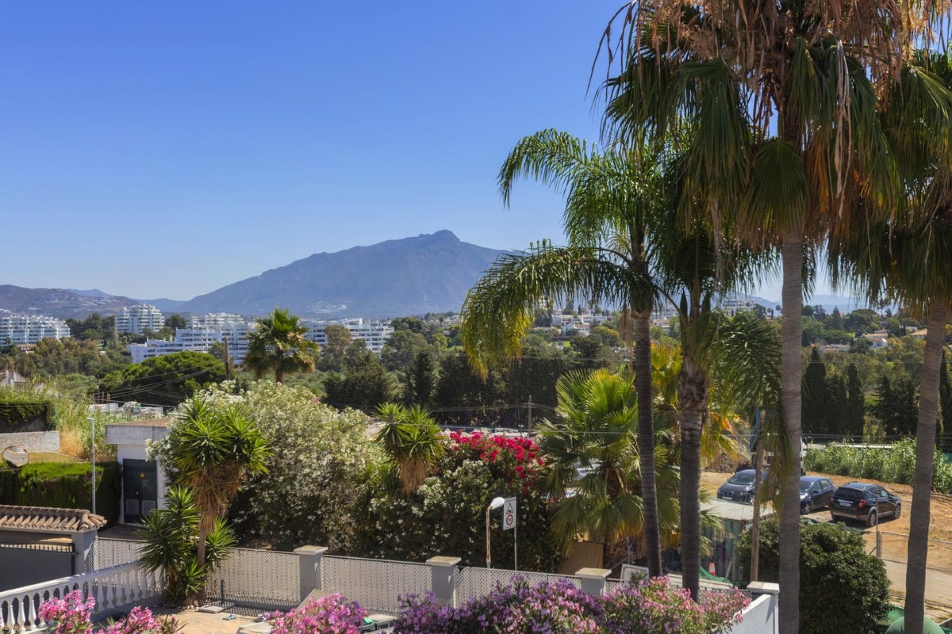Resale - Villa - Estepona - Estepona Centro