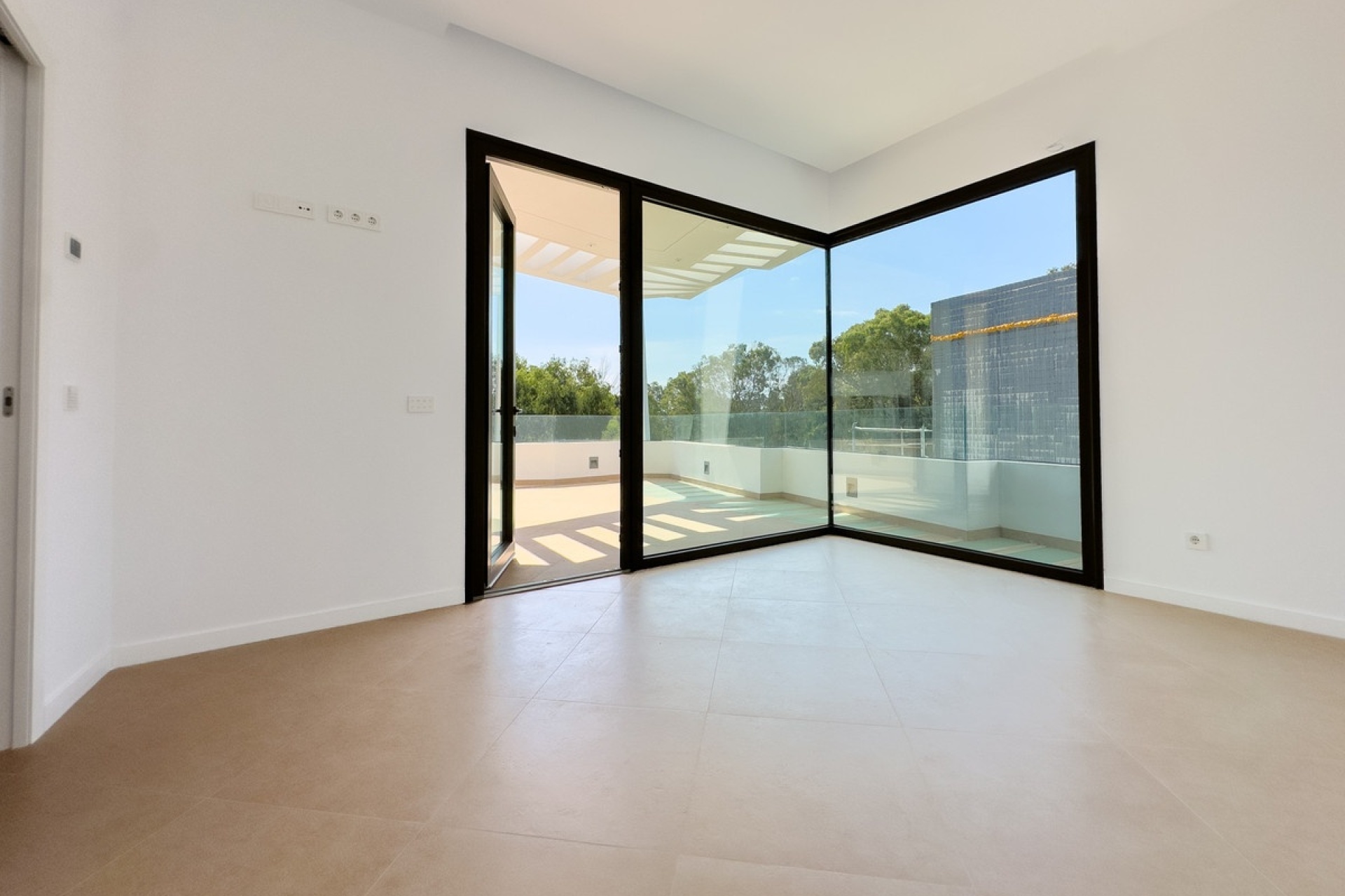 Resale - Villa - Estepona - Estepona Centro