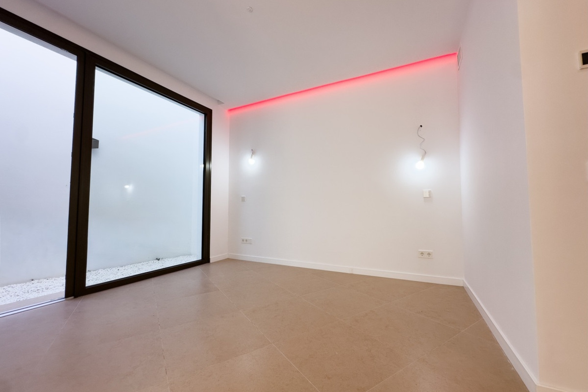 Resale - Villa - Estepona - Estepona Centro