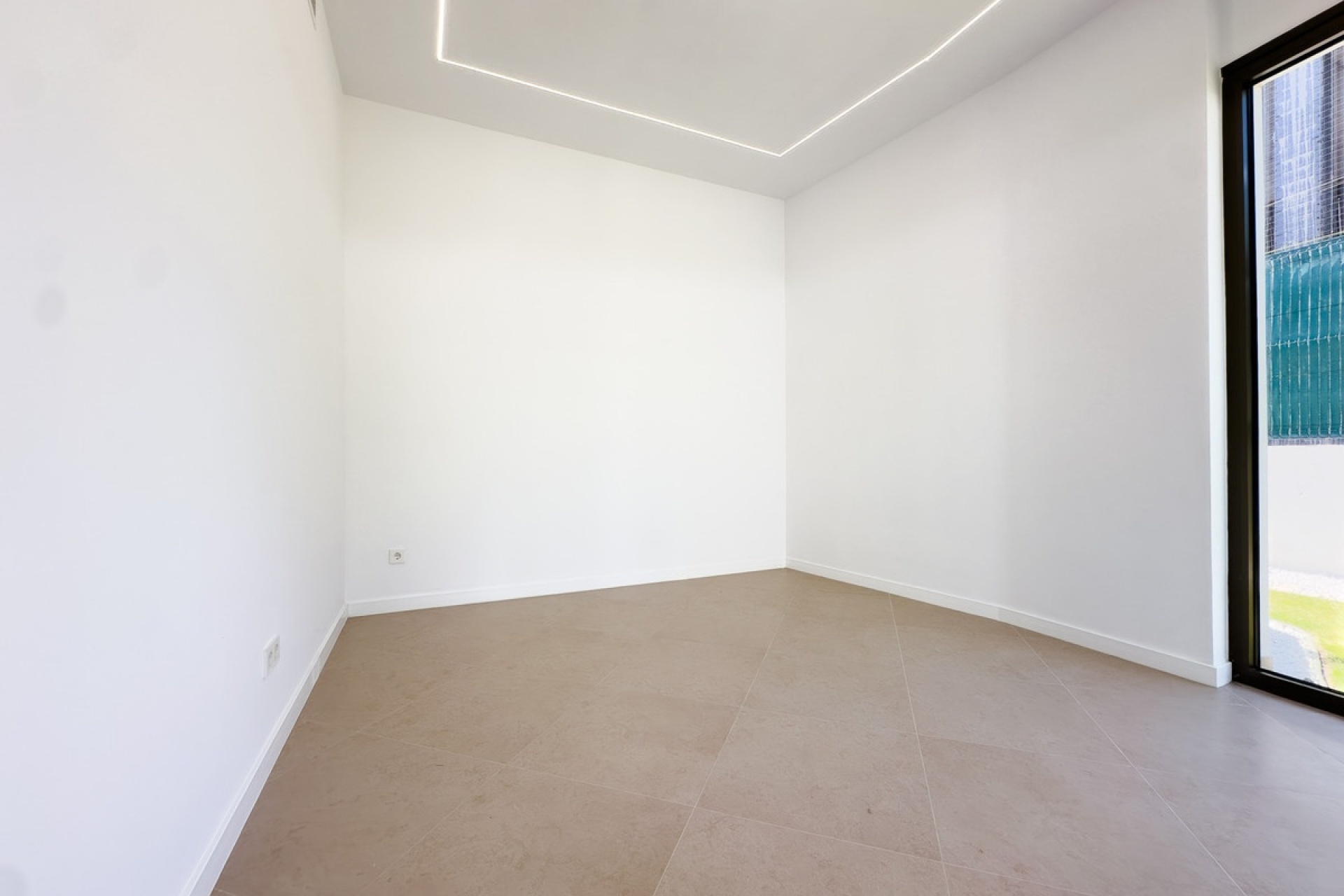 Resale - Villa - Estepona - Estepona Centro