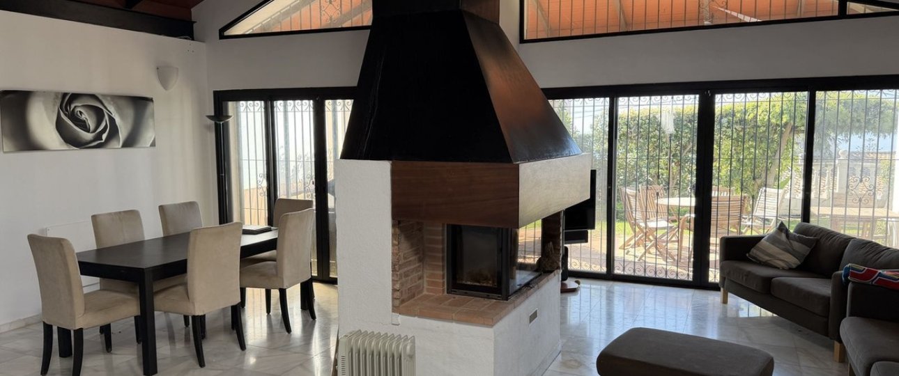Resale - Villa - Estepona - Estepona Centro
