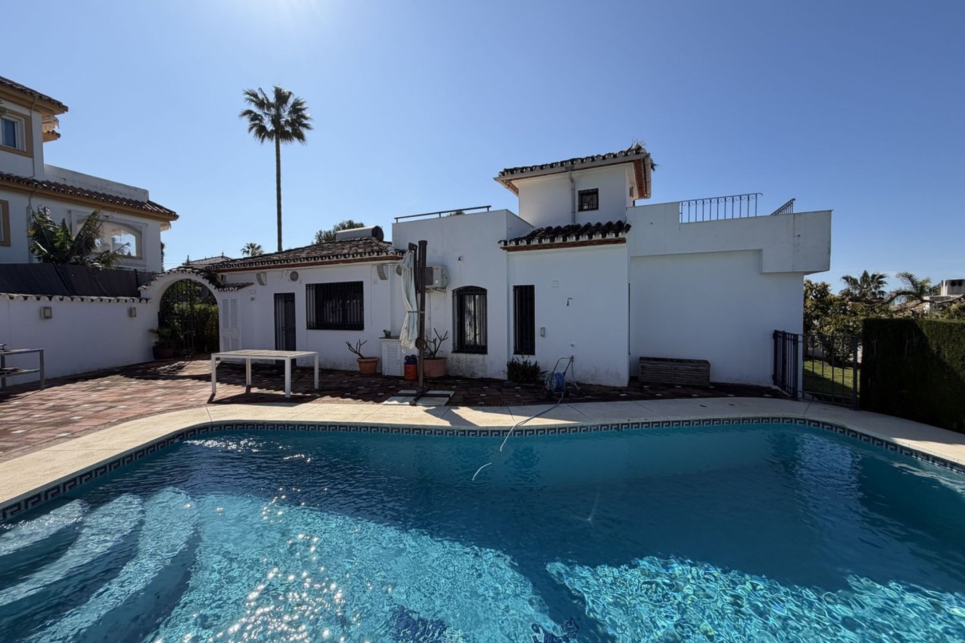 Resale - Villa - Estepona - Estepona Centro