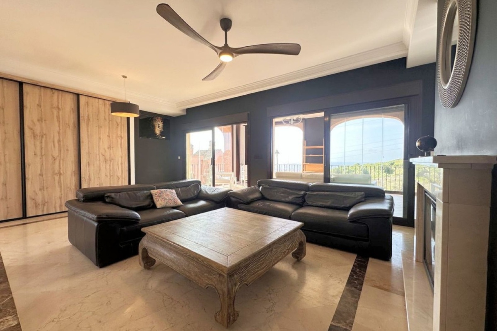 Resale - Villa - Estepona - Estepona Centro