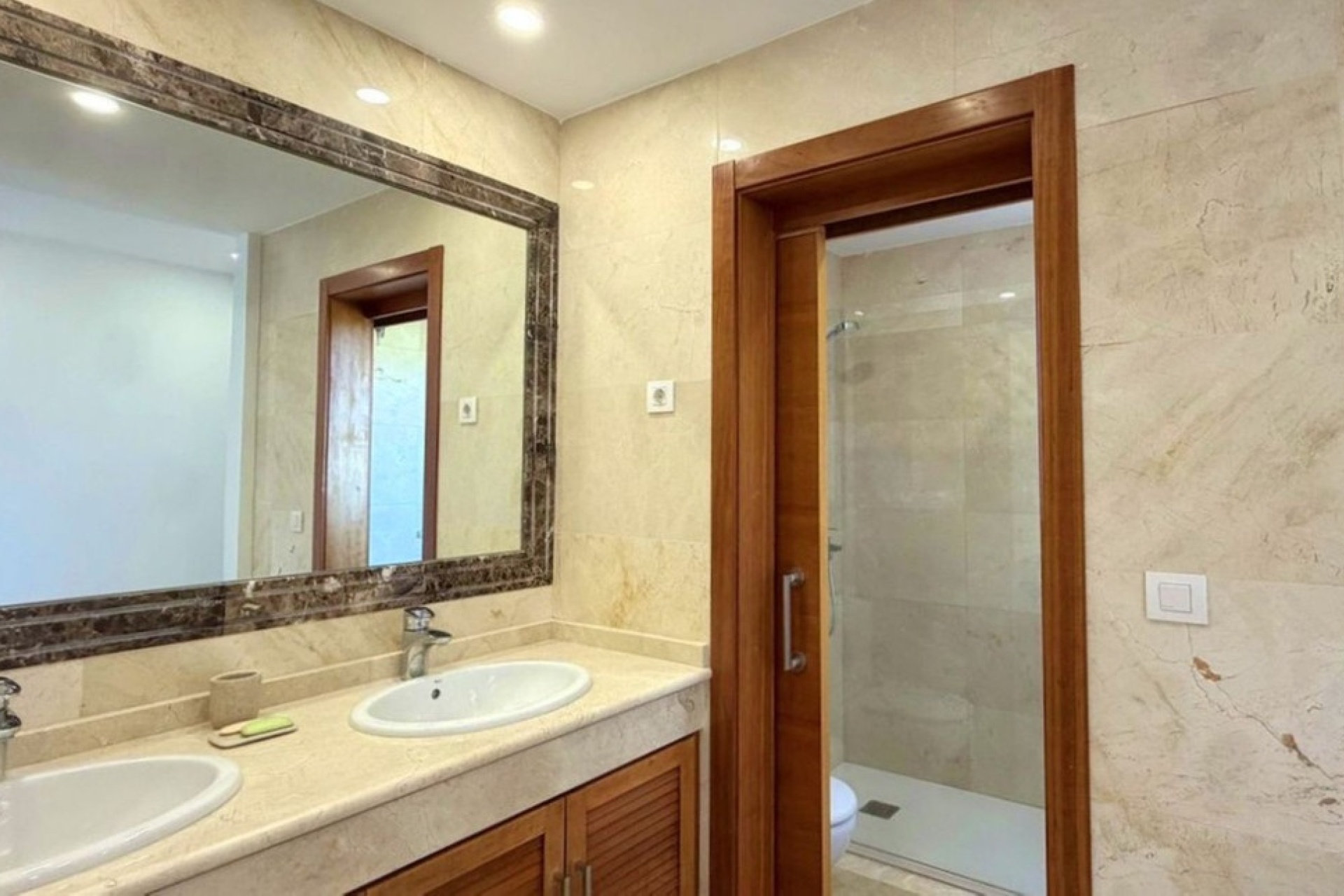 Resale - Villa - Estepona - Estepona Centro