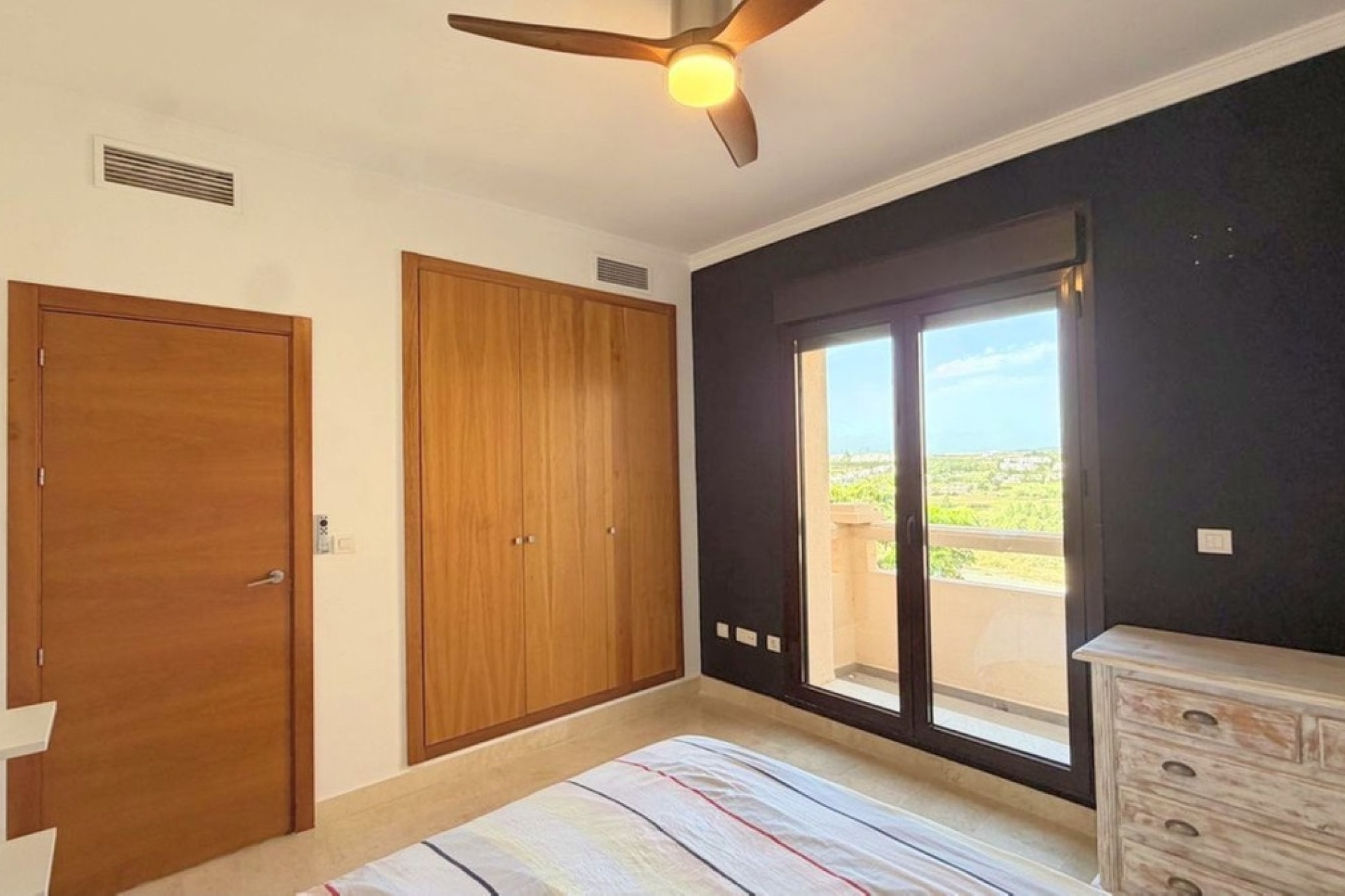 Resale - Villa - Estepona - Estepona Centro