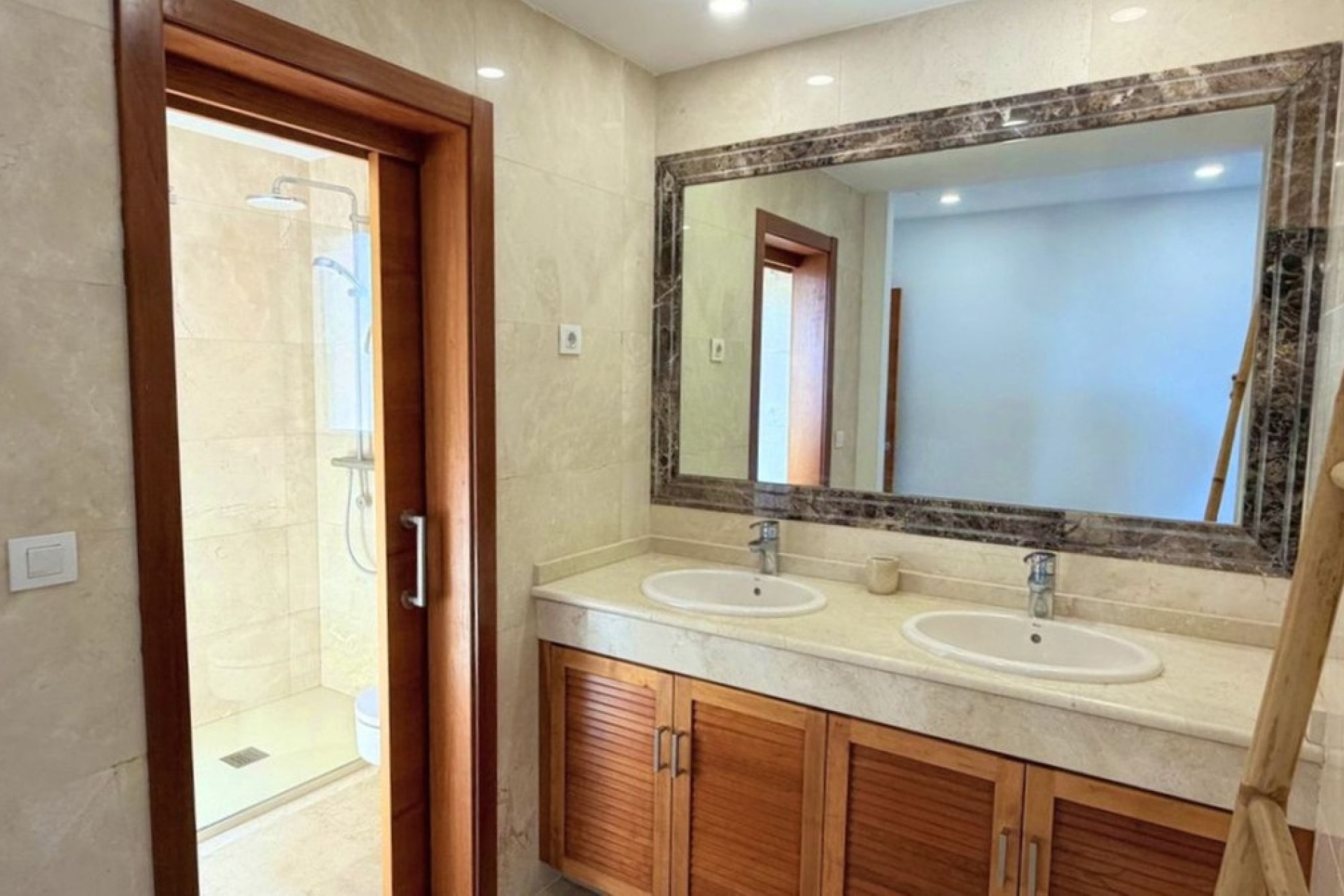 Resale - Villa - Estepona - Estepona Centro