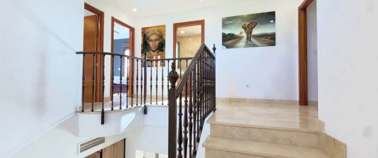 Resale - Villa - Estepona - Estepona Centro