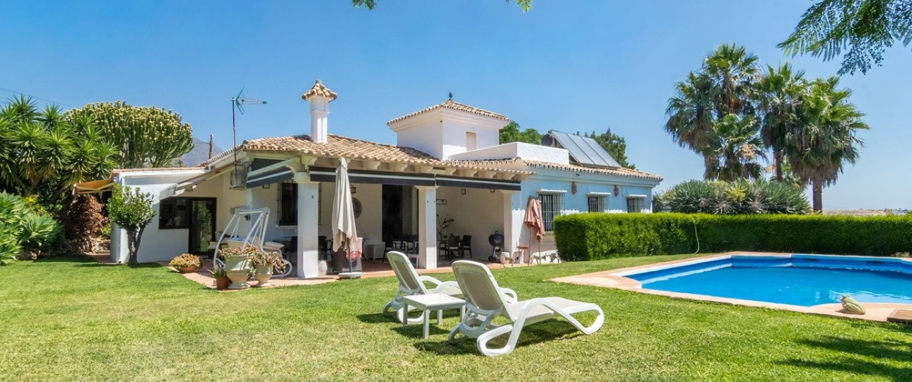 Resale - Villa - Estepona - Estepona Centro