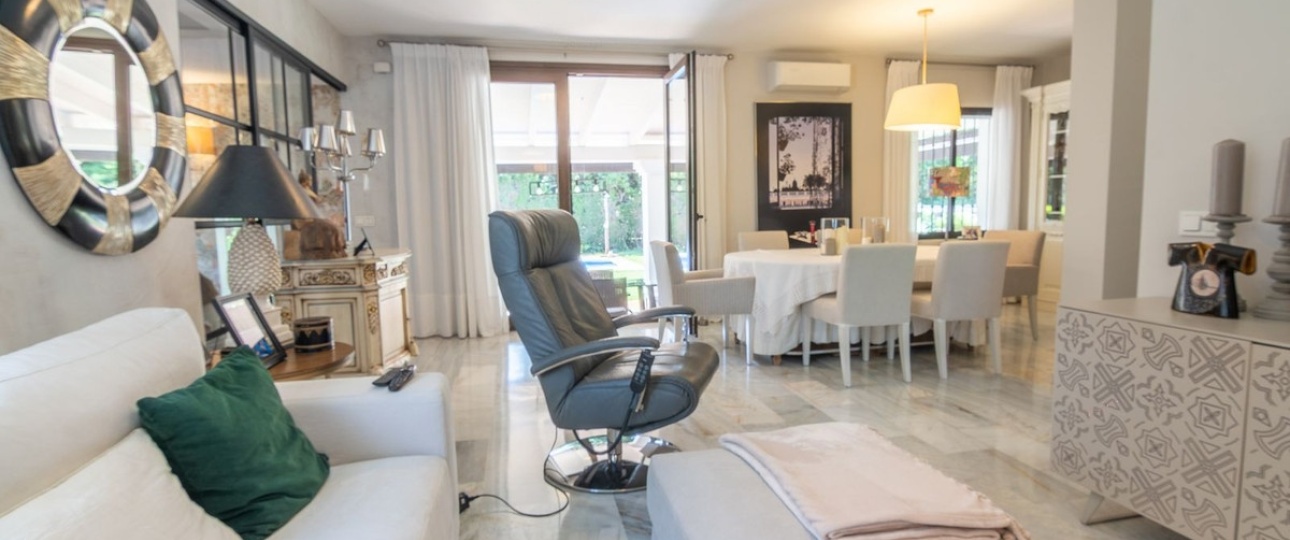 Resale - Villa - Estepona - Estepona Centro