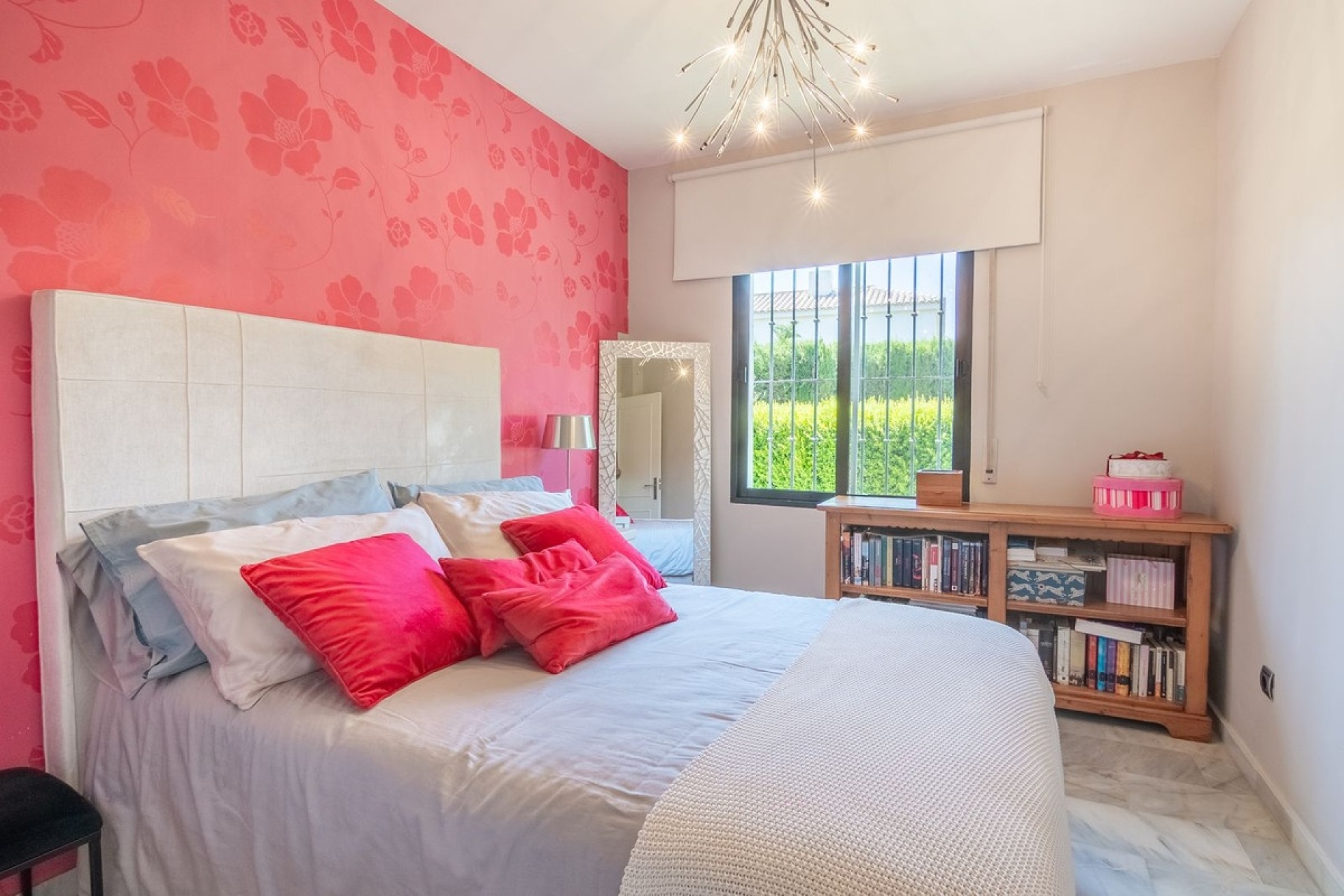 Resale - Villa - Estepona - Estepona Centro