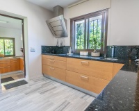 Resale - Villa - Estepona - Estepona Centro