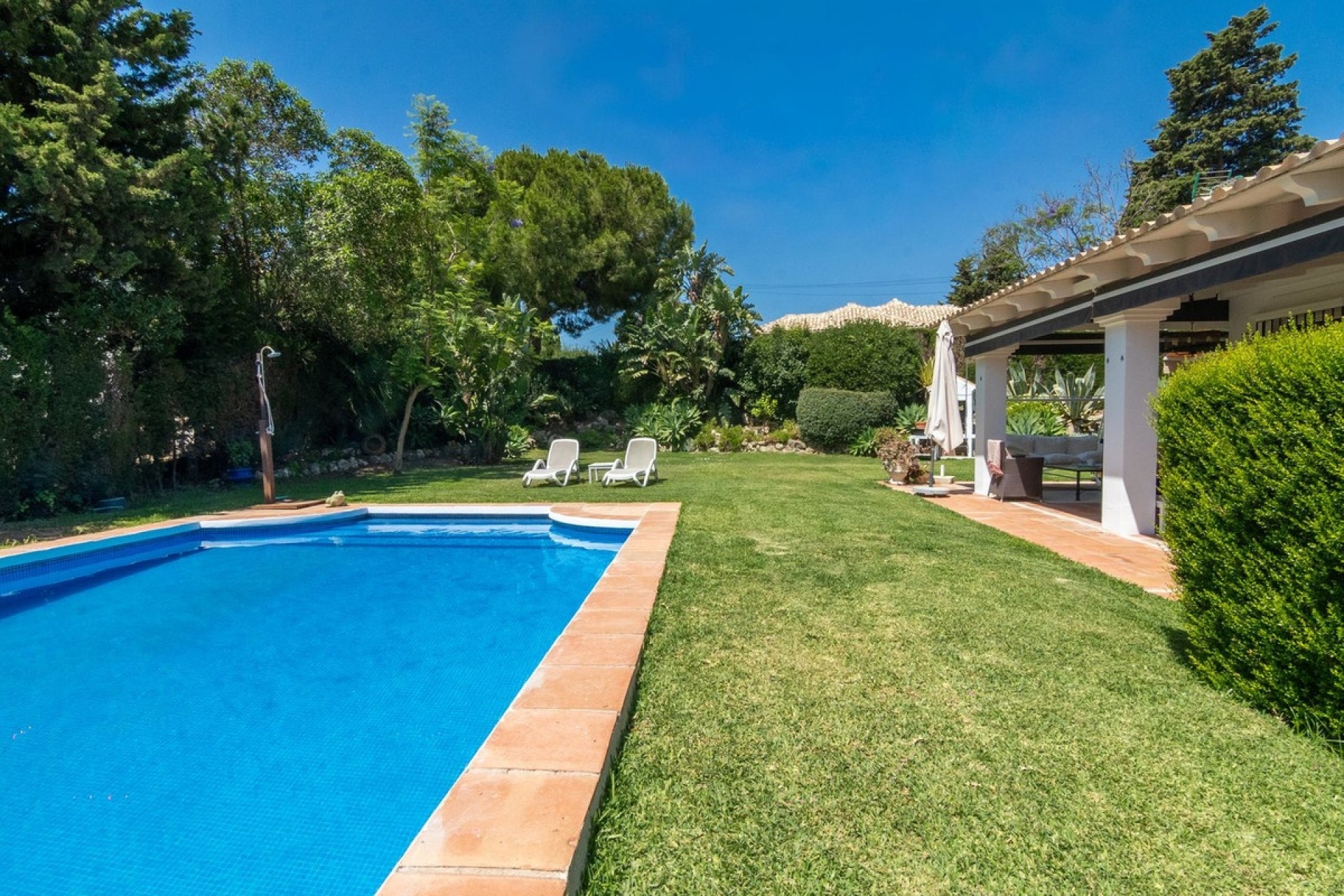 Resale - Villa - Estepona - Estepona Centro