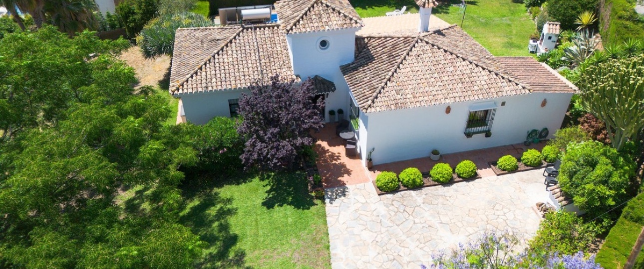 Resale - Villa - Estepona - Estepona Centro