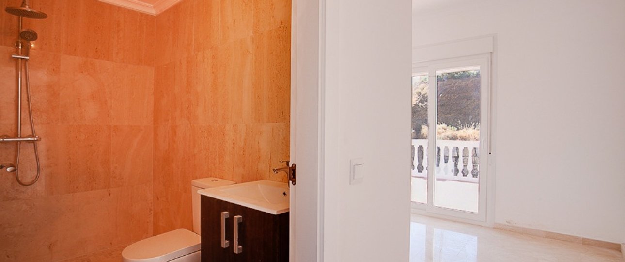 Resale - Villa - Estepona - Estepona Centro