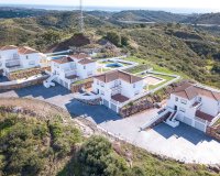 Resale - Villa - Estepona - Estepona Centro