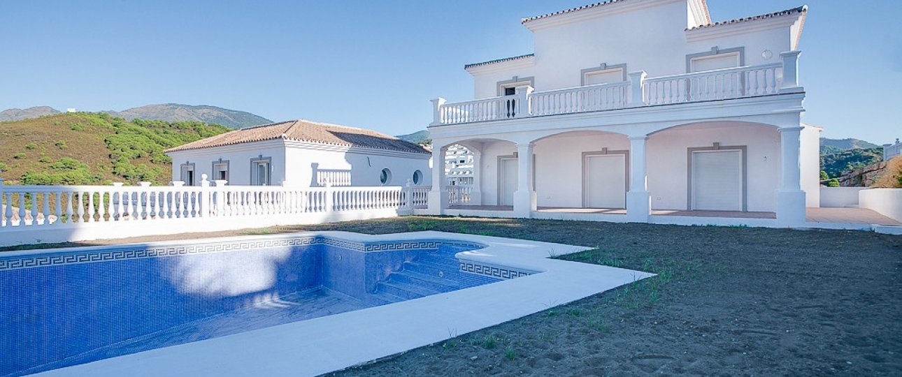Resale - Villa - Estepona - Estepona Centro