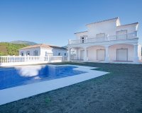 Resale - Villa - Estepona - Estepona Centro