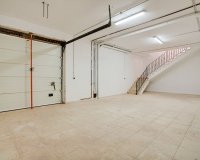 Resale - Villa - Estepona - Estepona Centro