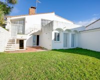 Resale - Villa - Estepona - Estepona Centro