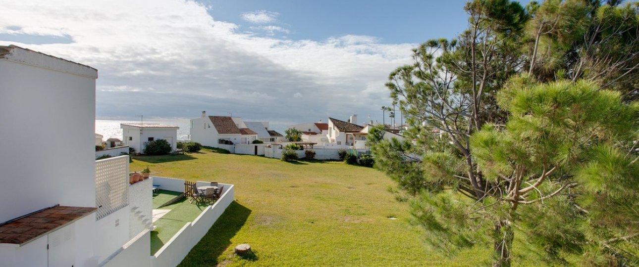Resale - Villa - Estepona - Estepona Centro