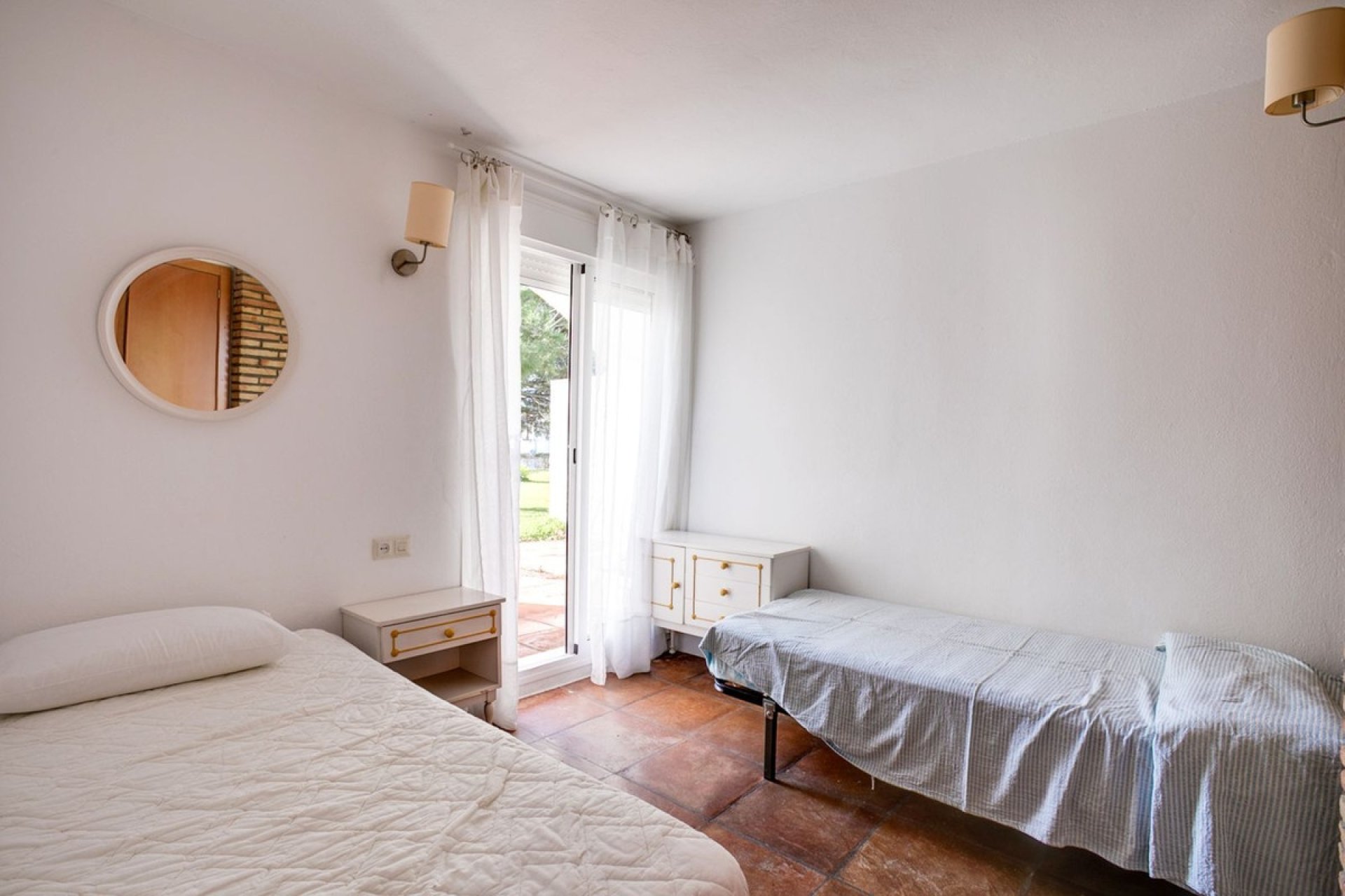 Resale - Villa - Estepona - Estepona Centro